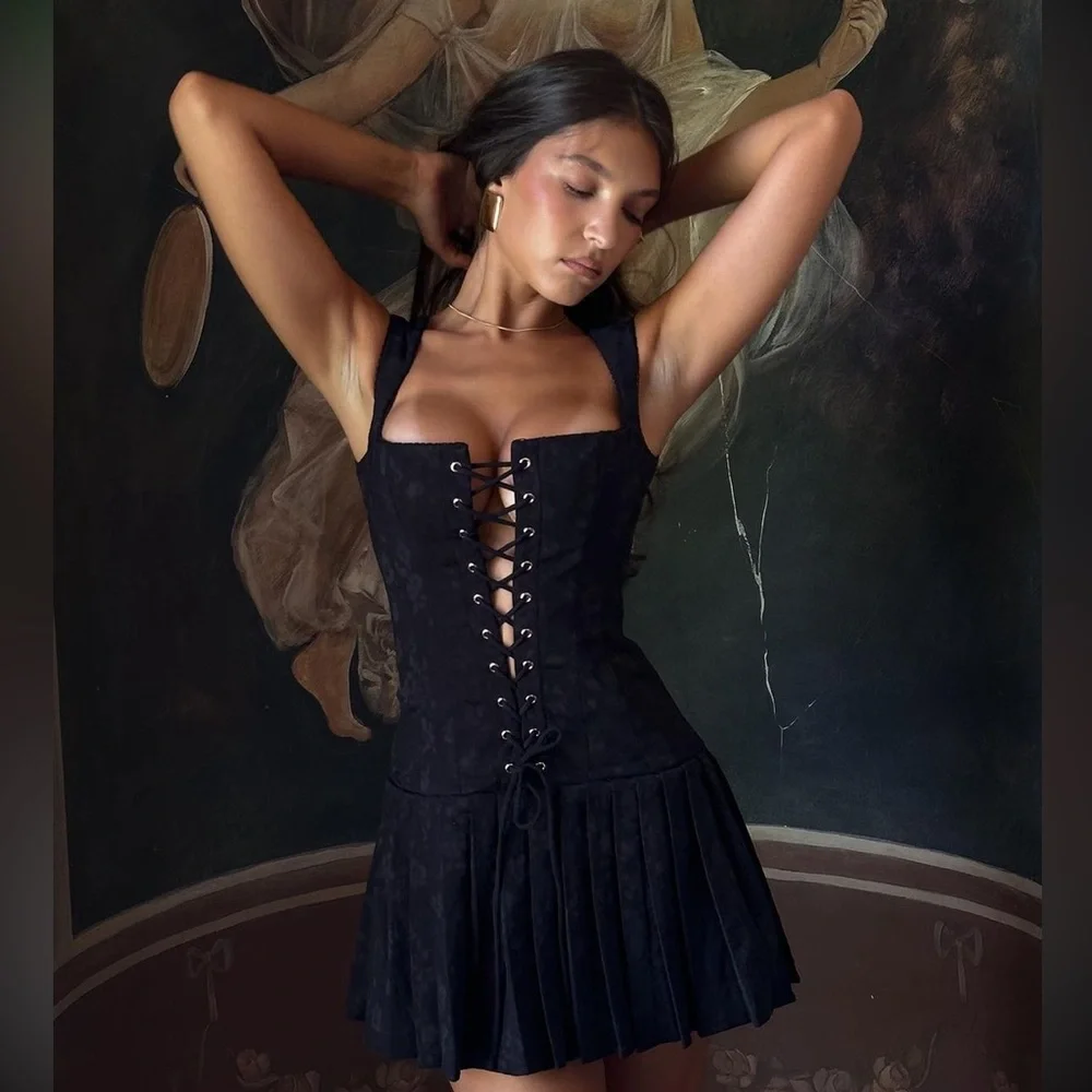 House of CB ‘Talia’ Black Pleated Mini Dress NWOT - Picture 7 of 14